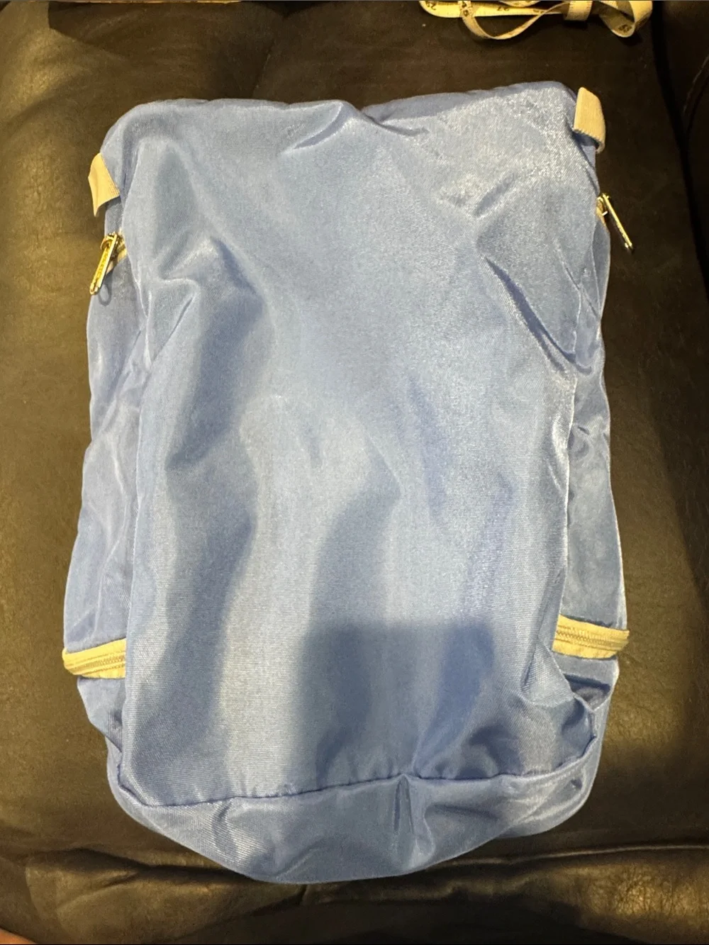 L.L. Bean Blue Hanging Toiletry Bag With Multiple Compartments